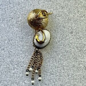Vintage 60's NAPIER Dodo Bird Brooch White Body & Prong Set Clear Crystal Eye